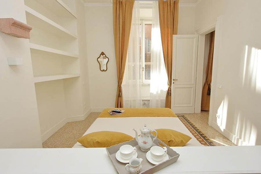 Elegant Apartment In The Heart Of Rome-Navona Area Kültér fotó